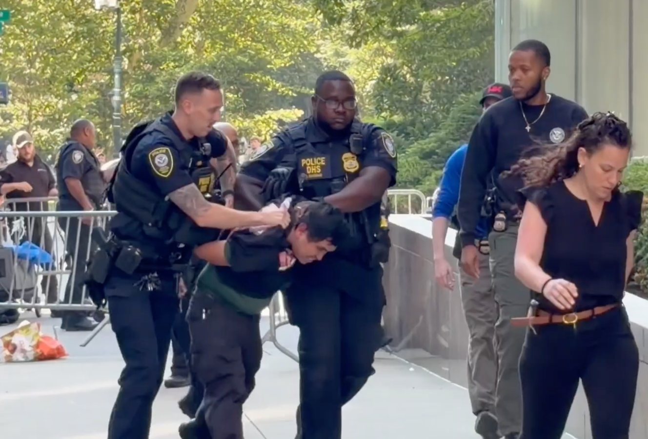 Army Veteran Charged with Arson After Fire Attack Outside NYC Federal Building