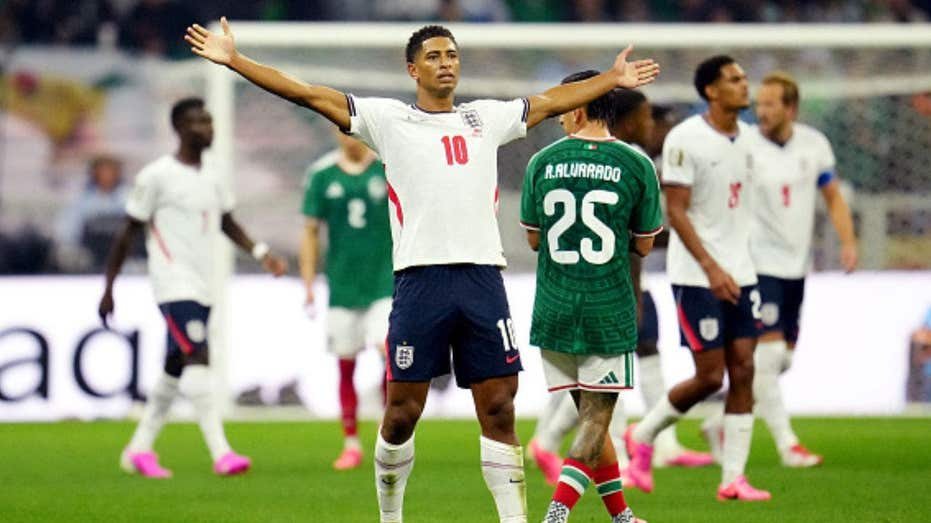 England Stuns Mexico 3-2 in World Cup Thriller, Hands El Tri First Loss at Estadio Azteca