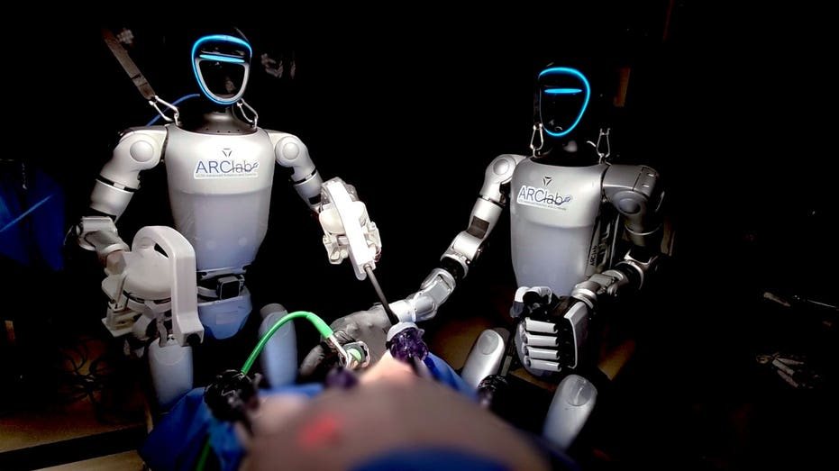 Humanoid robots perform live gallbladder surgeries in world first