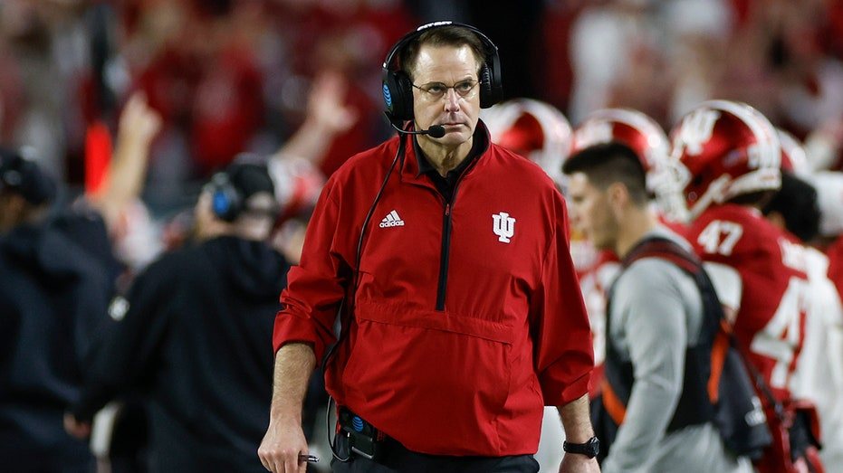 College football returns after offseason of NCAA lawsuits and NIL drama